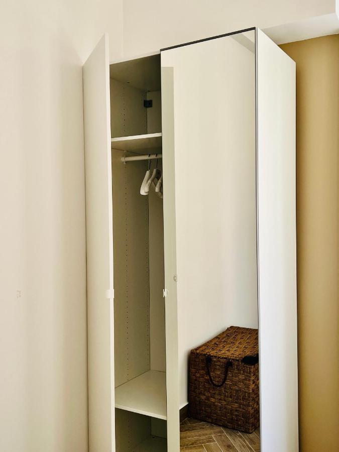 Serghouse เนเปิลส์ ภายนอก รูปภาพ